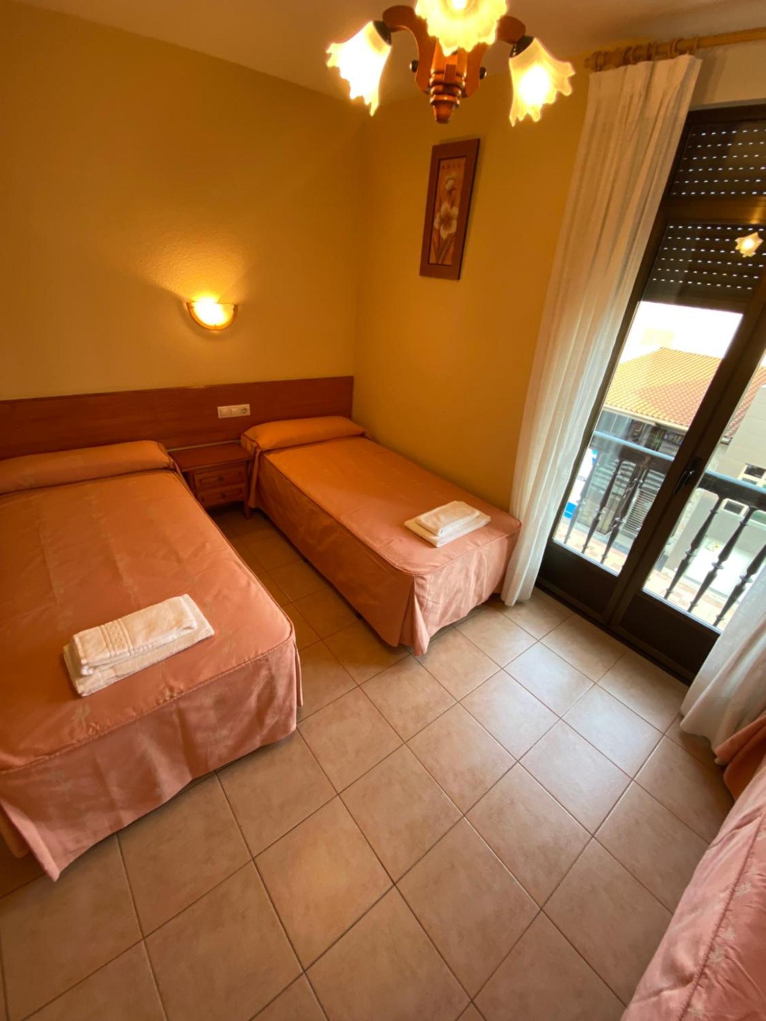 Hostal Jose Mari Ciudad-Rodrigo Eksteriør bilde